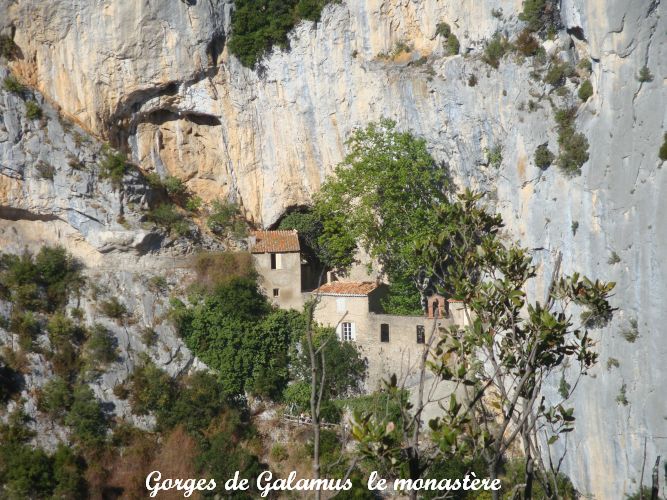 05 monastère gorges de Galamus