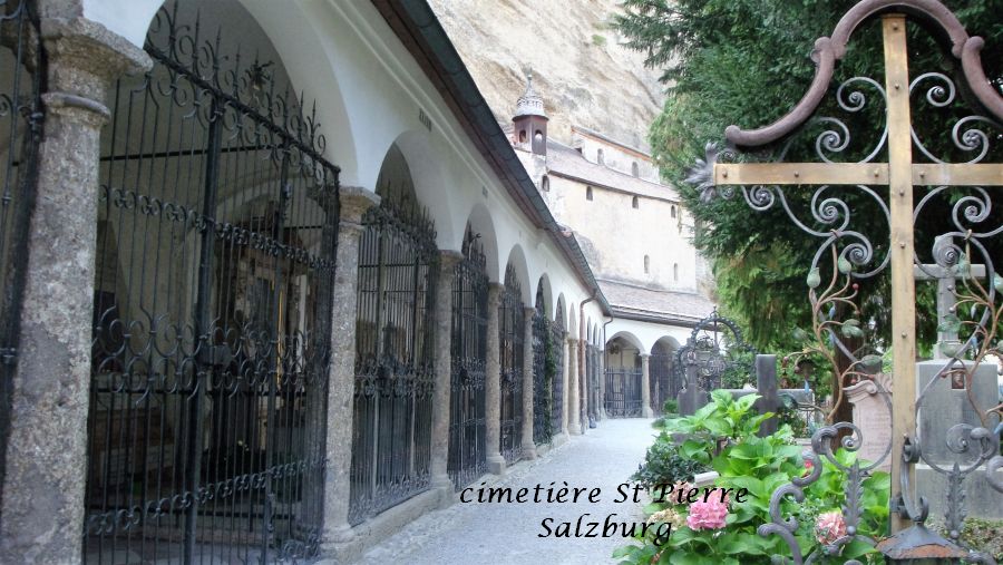 87-chapelles-creusees-dans-le-roc-cimetiere-salzburg