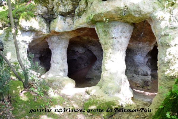 002 galeries exterieures de la grotte