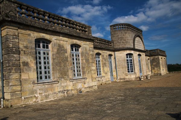 004 facade chateau