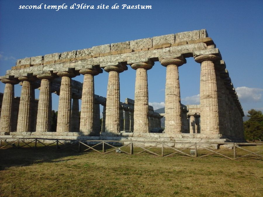 30 Paestum temple Héra 2
